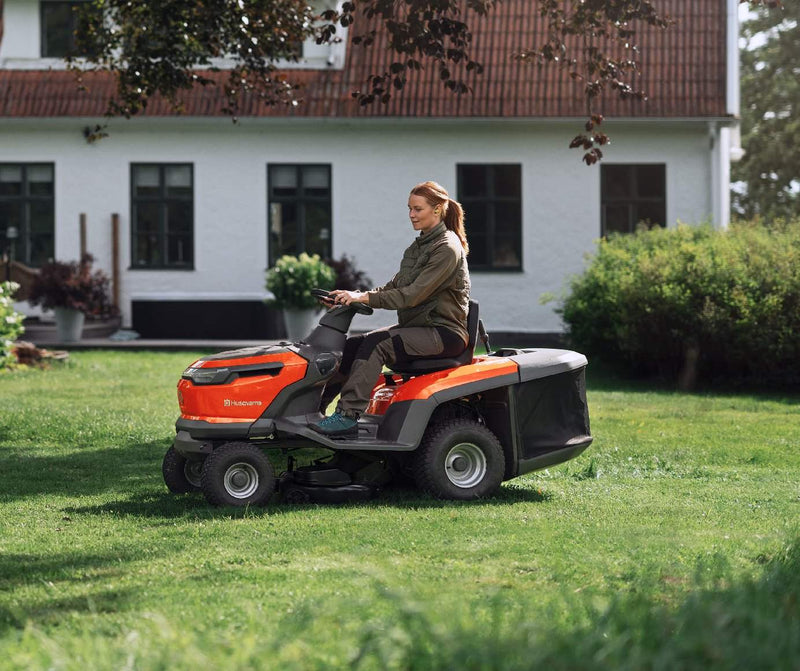 Husqvarna Akku-Rasentraktor TC 100i – Modell 2025