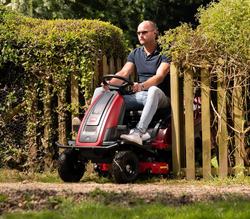 Toro Akku-Rasentraktor eS3200DC – Modell 2025